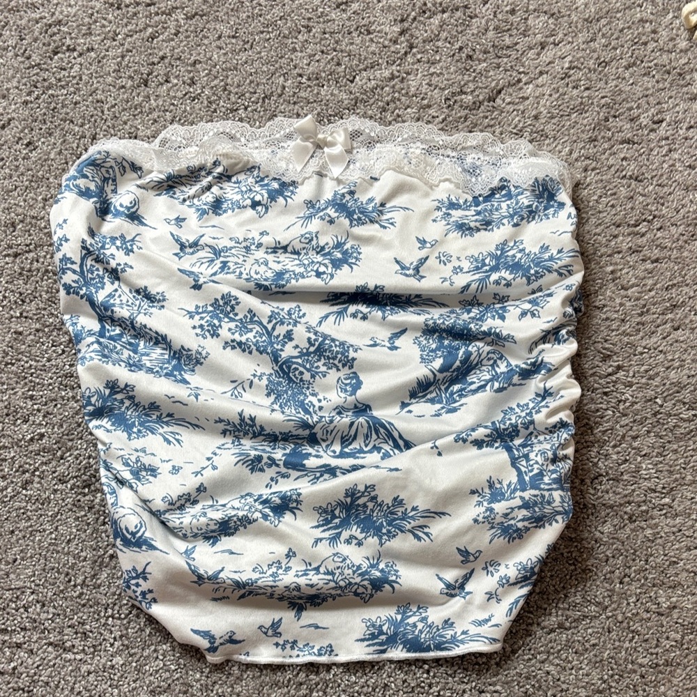 SHEIN Blue and White Lace Trim Crop Top